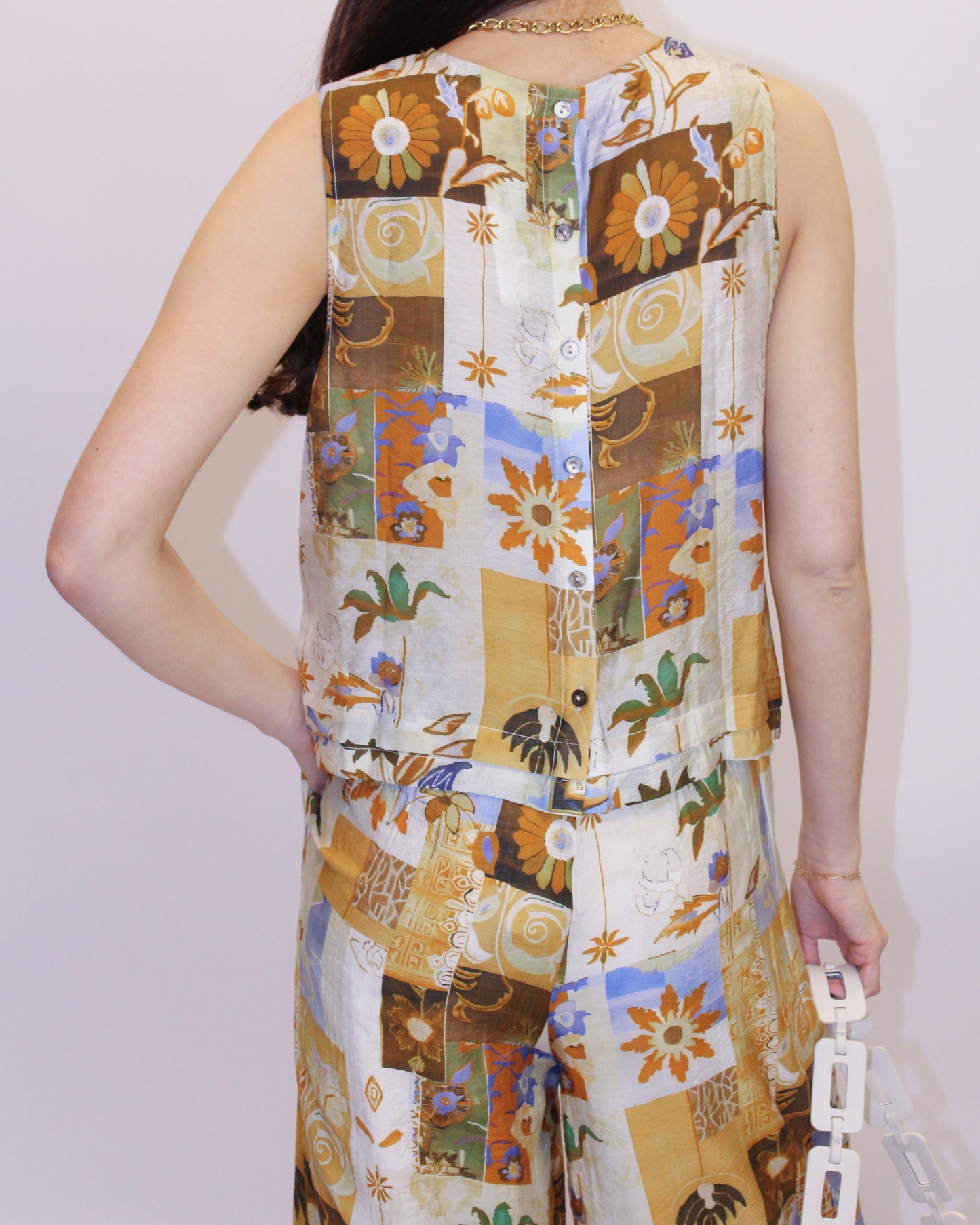 Camile Sleveless Blouse