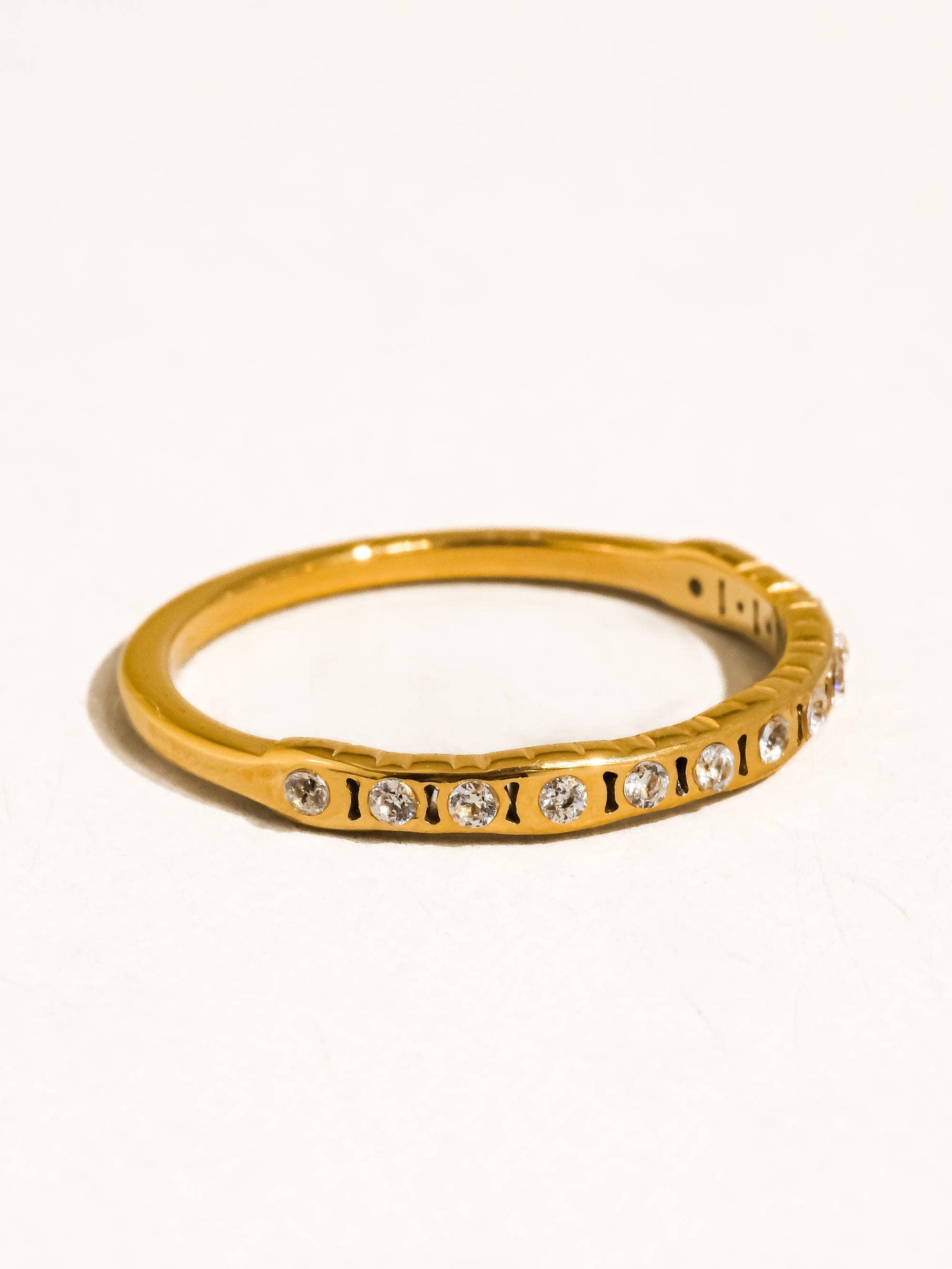 Flair 18K Gold Thin CZ Band Ring